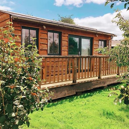 The Holford Arms Chalets And Glamping Didmarton Exterior foto