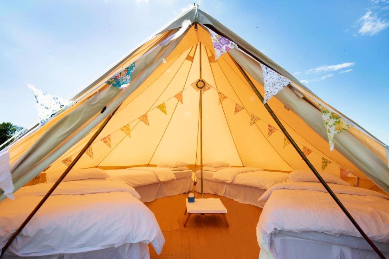 The Holford Arms Chalets And Glamping Didmarton Exterior foto